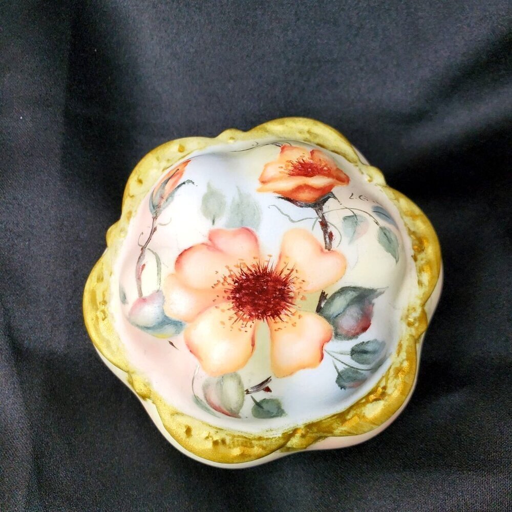VTG Hand-Painted Cricket Jewelry Box Lidded Porcelain Trinket Box By L. Gibson - Picture 7 of 16